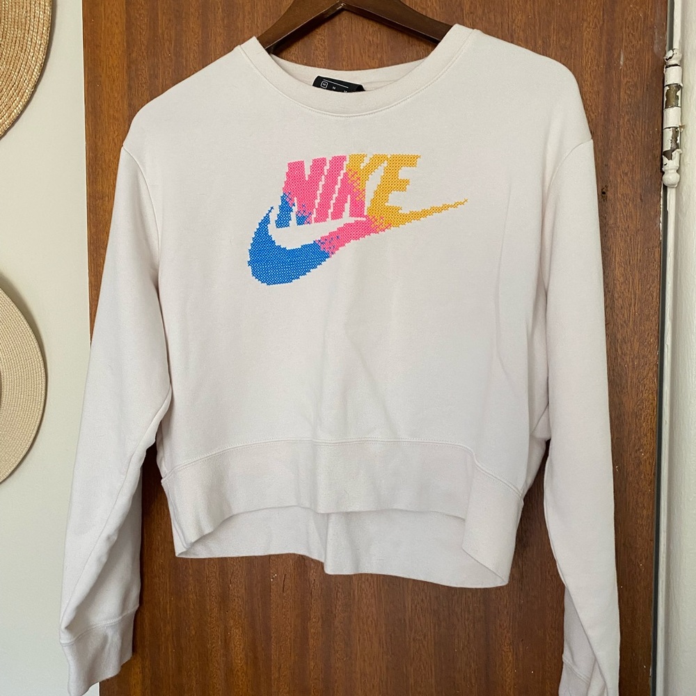 Nike Cropped Sweatshirt Retro Style